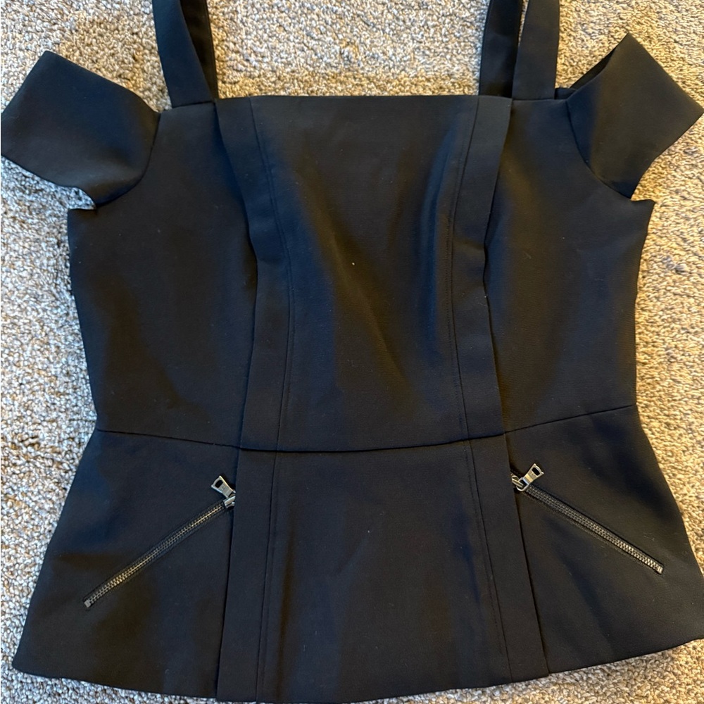 BCBGMAXAZRIA Black Emelya Cold-shoulder top Sz M - Picture 5 of 8